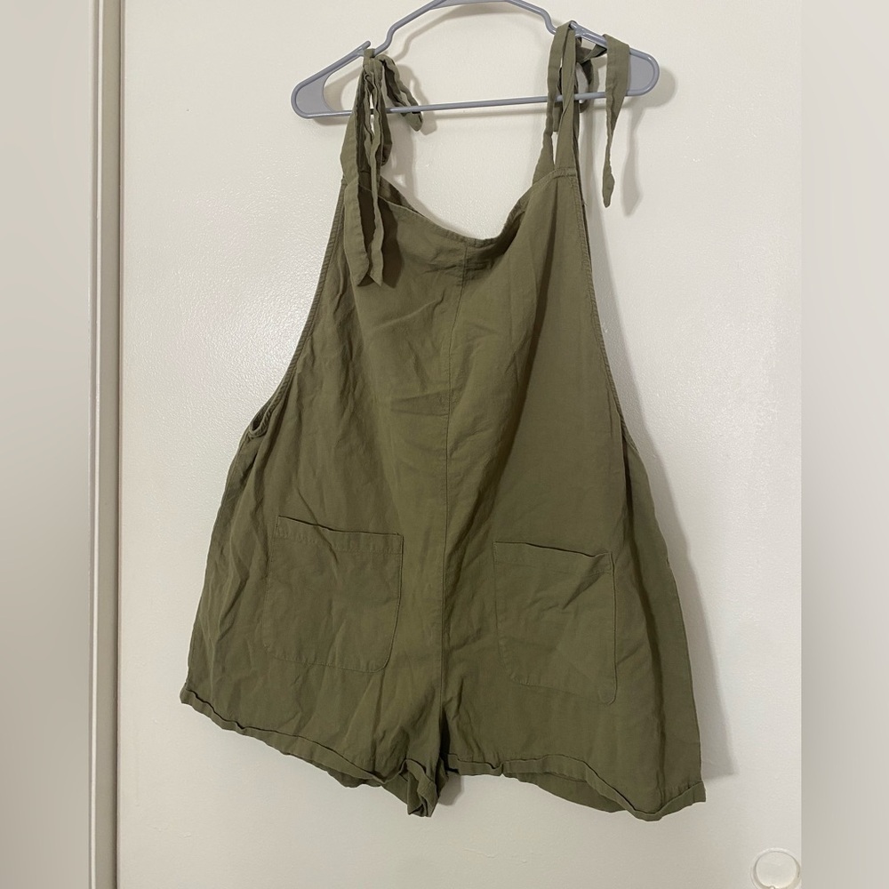 SHEIN 3XL Green Tie Romper with Pockets